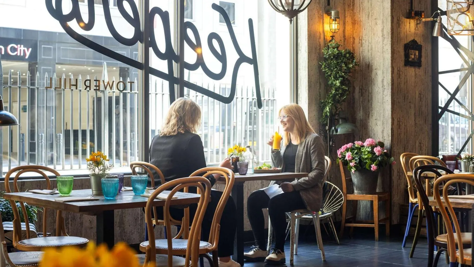 **** Hotell Novotel London Tower Bridge Storbritannien